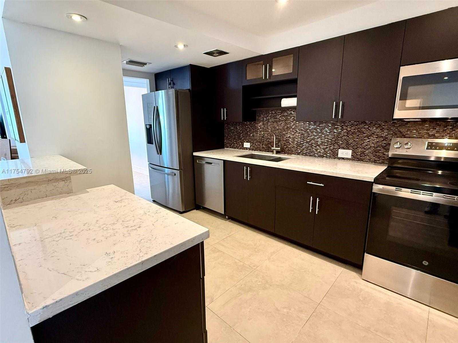 Small Image of 1080 94TH ST #602, Bay Harbor Islands Number 4