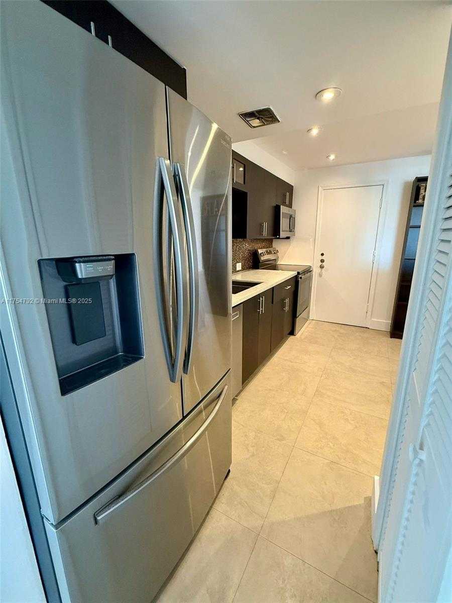 Small Image of 1080 94TH ST #602, Bay Harbor Islands Number 5