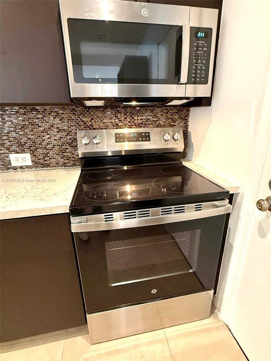 Small Image of 1080 94TH ST #602, Bay Harbor Islands Number 51