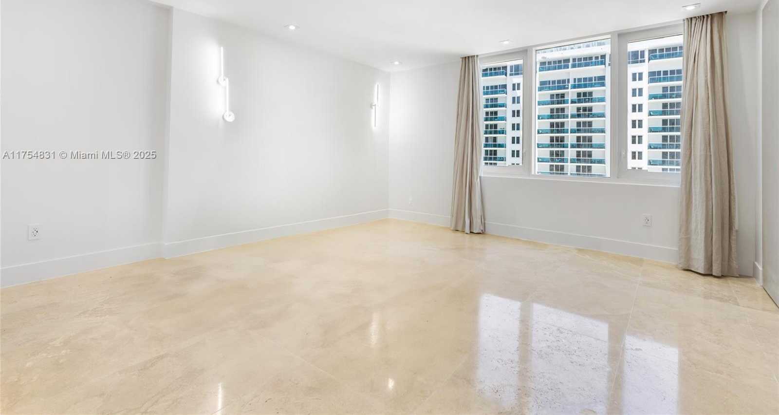 Small Image of 2301 COLLINS AVE #1011, Miami Beach Number 12