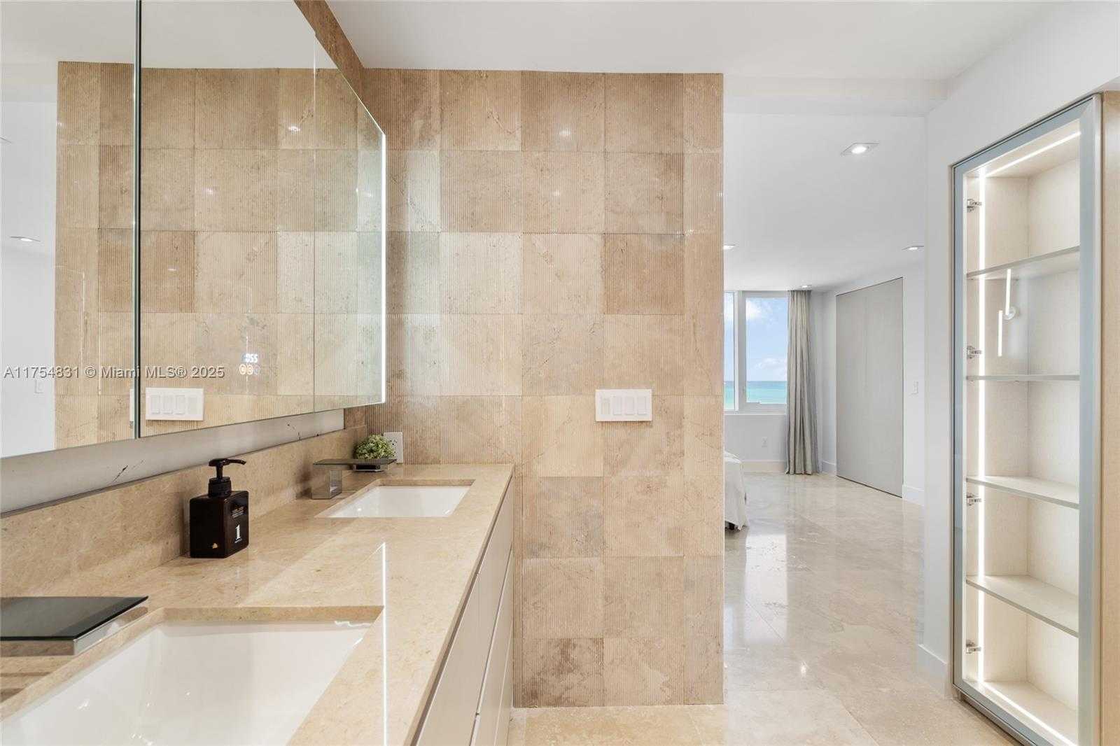 Small Image of 2301 COLLINS AVE #1011, Miami Beach Number 15