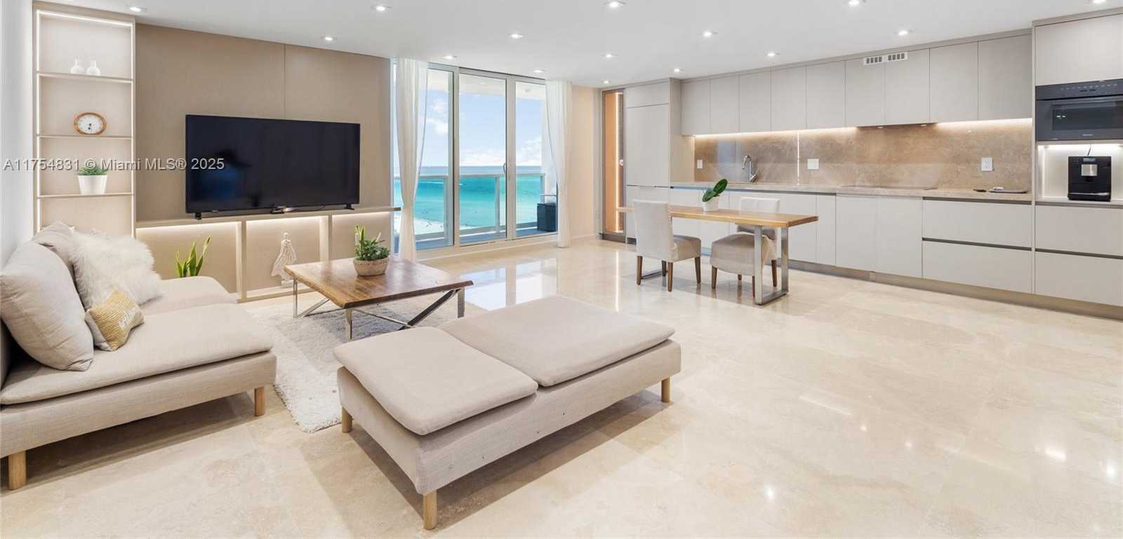 Small Image of 2301 COLLINS AVE #1011, Miami Beach Number 2