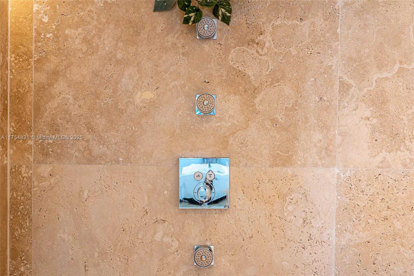 Small Image of 2301 COLLINS AVE #1011, Miami Beach Number 22