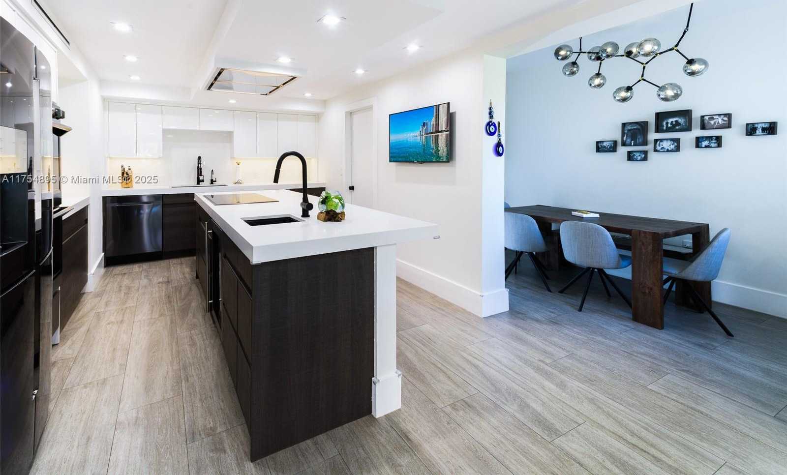 Small Image of 339 POINCIANA ISLAND DR #339, Sunny Isles Beach Number 11