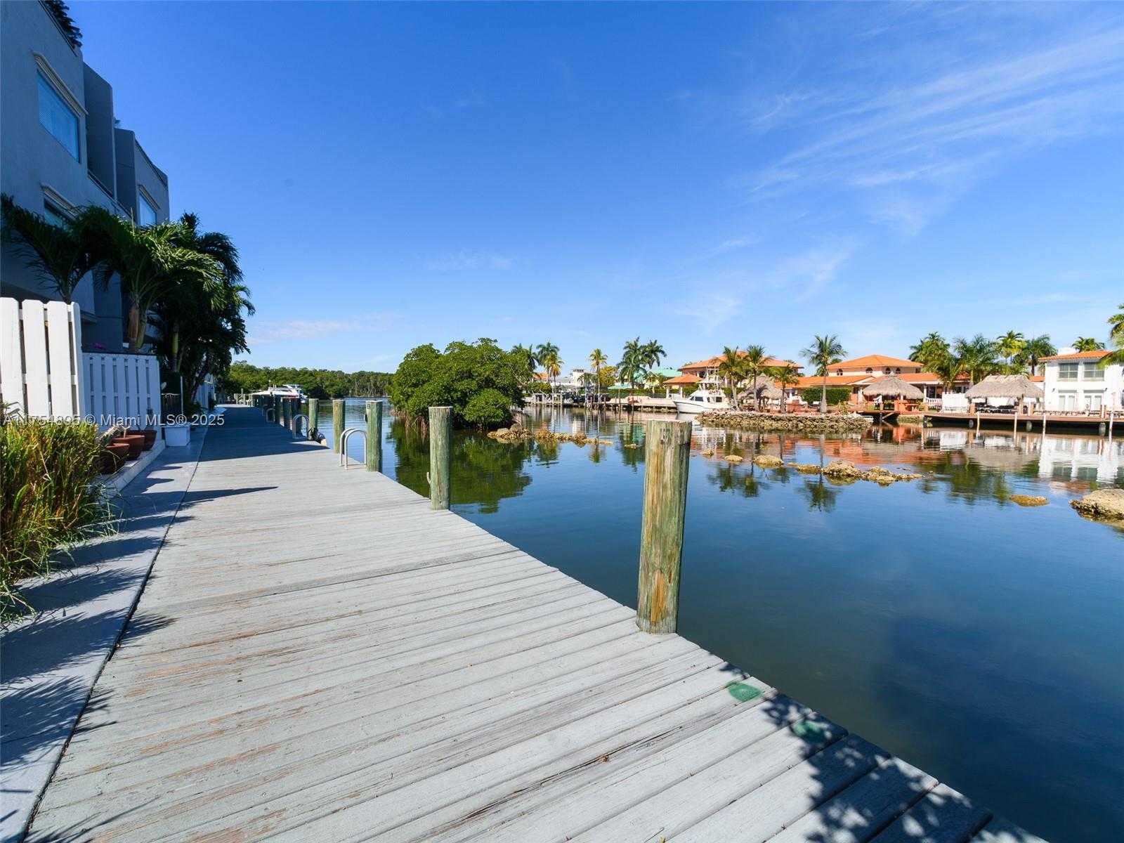 Small Image of 339 POINCIANA ISLAND DR #339, Sunny Isles Beach Number 3