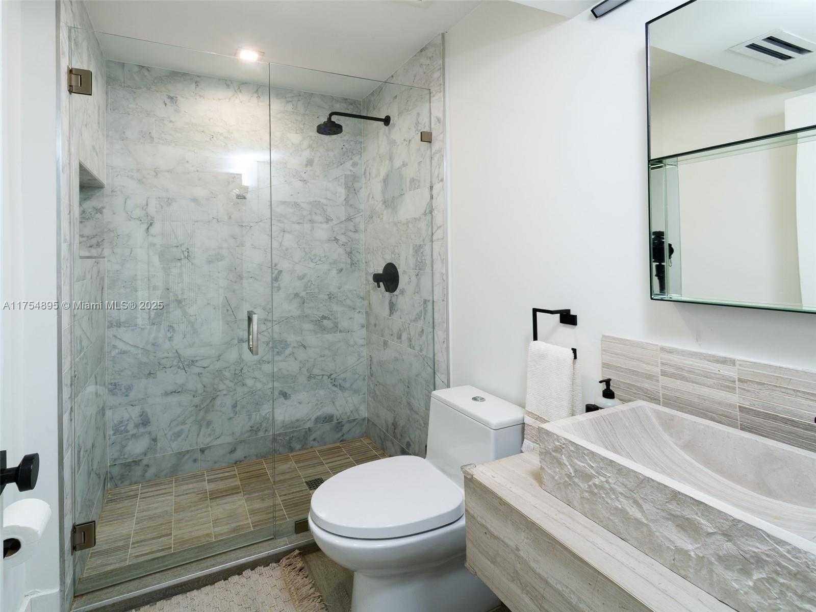 Small Image of 339 POINCIANA ISLAND DR #339, Sunny Isles Beach Number 6