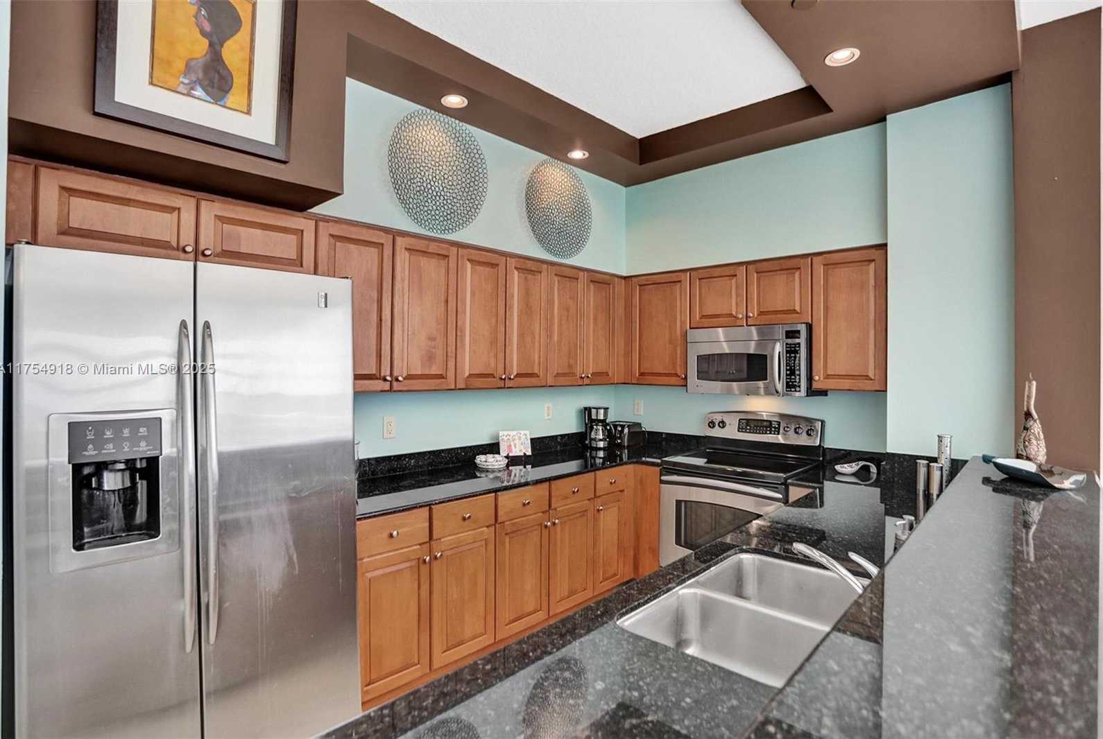 Small Image of 6917 COLLINS AVE #PH 1, Miami Beach Number 11