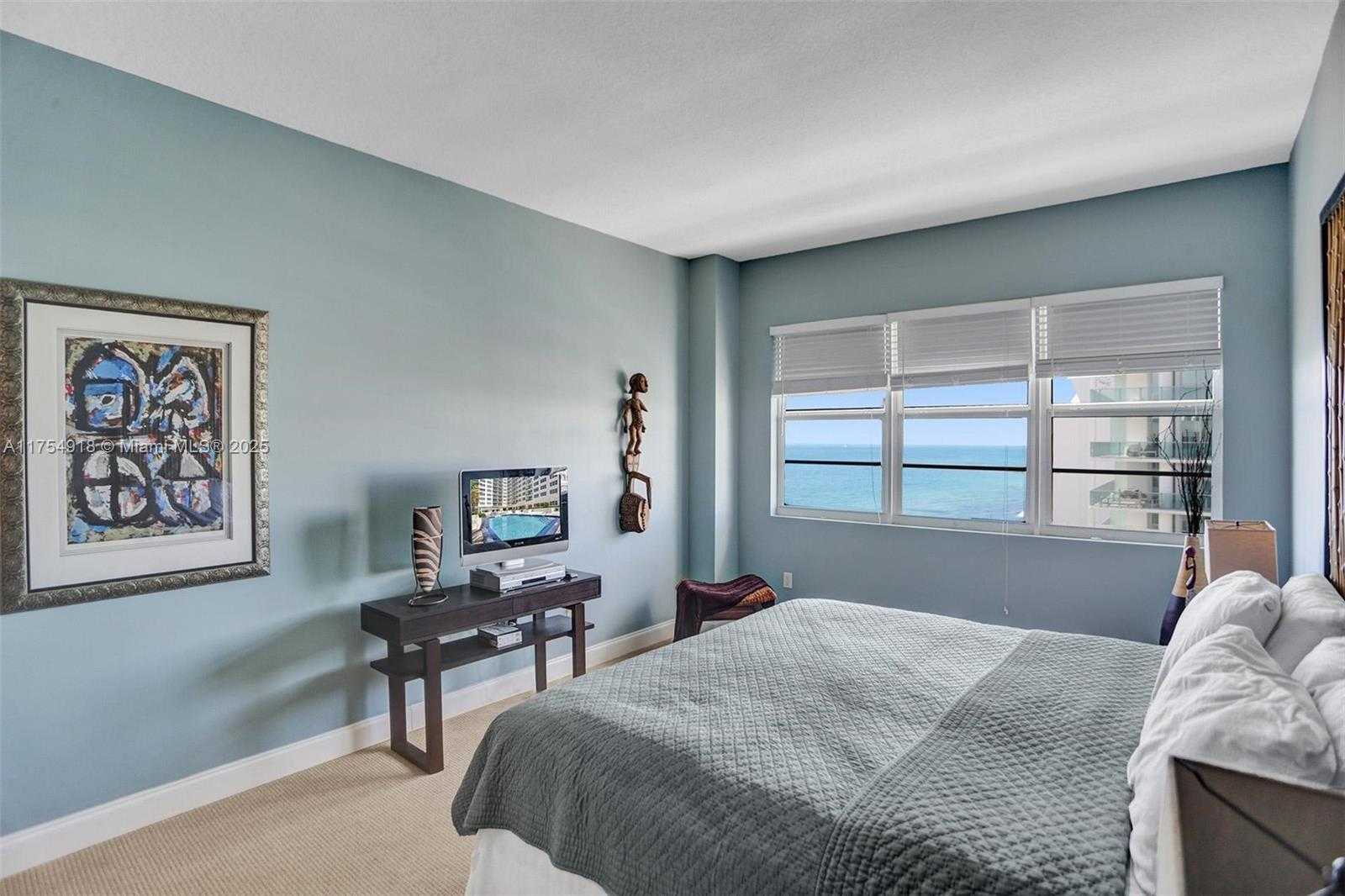 Small Image of 6917 COLLINS AVE #PH 1, Miami Beach Number 15