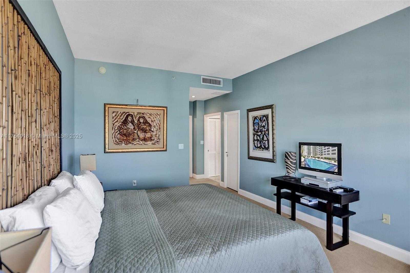 Small Image of 6917 COLLINS AVE #PH 1, Miami Beach Number 16