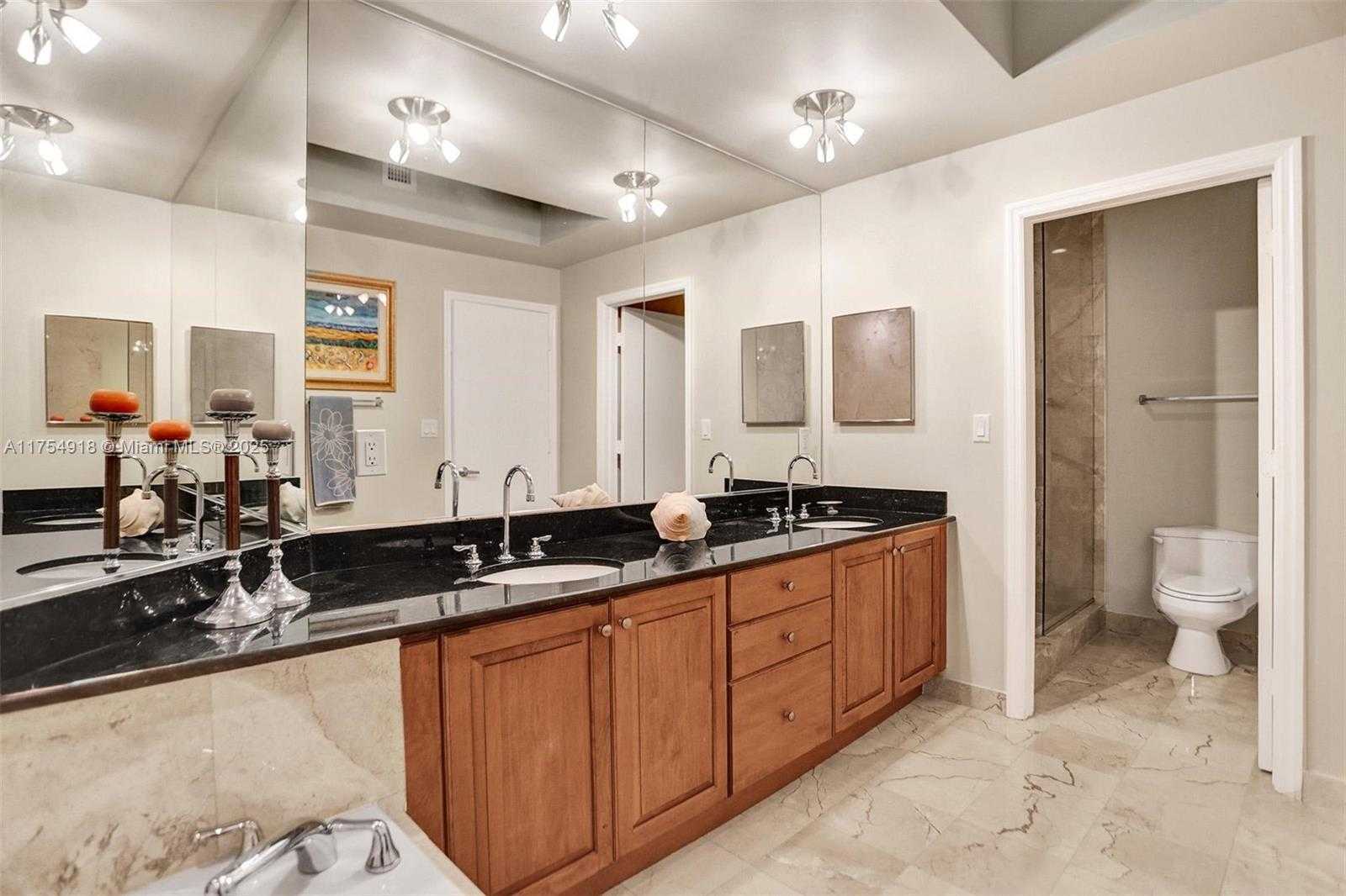 Small Image of 6917 COLLINS AVE #PH 1, Miami Beach Number 19