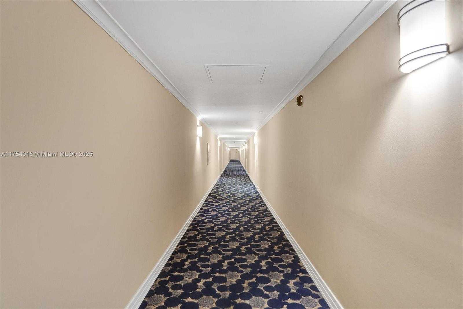 Small Image of 6917 COLLINS AVE #PH 1, Miami Beach Number 28