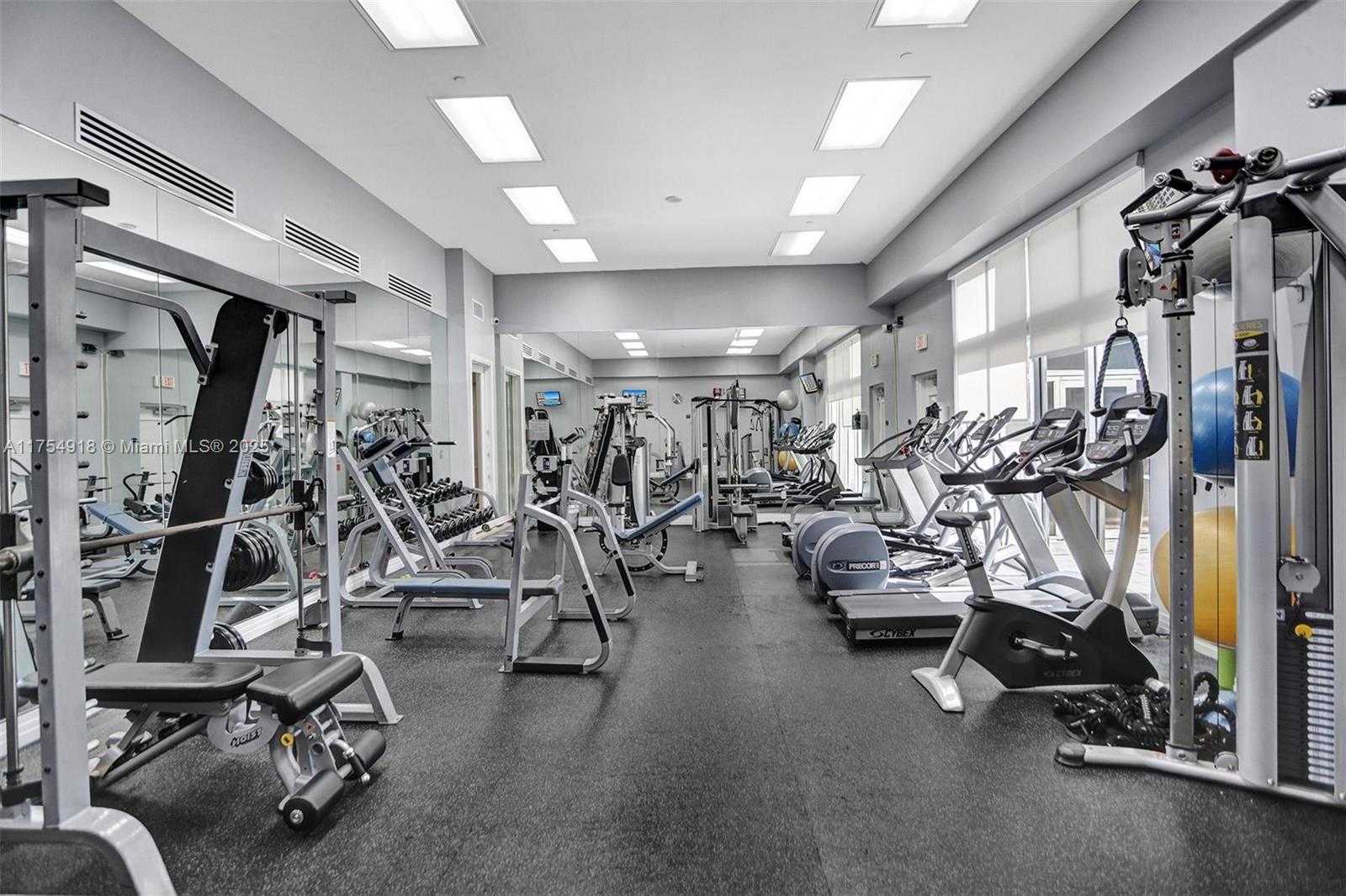 Small Image of 6917 COLLINS AVE #PH 1, Miami Beach Number 37