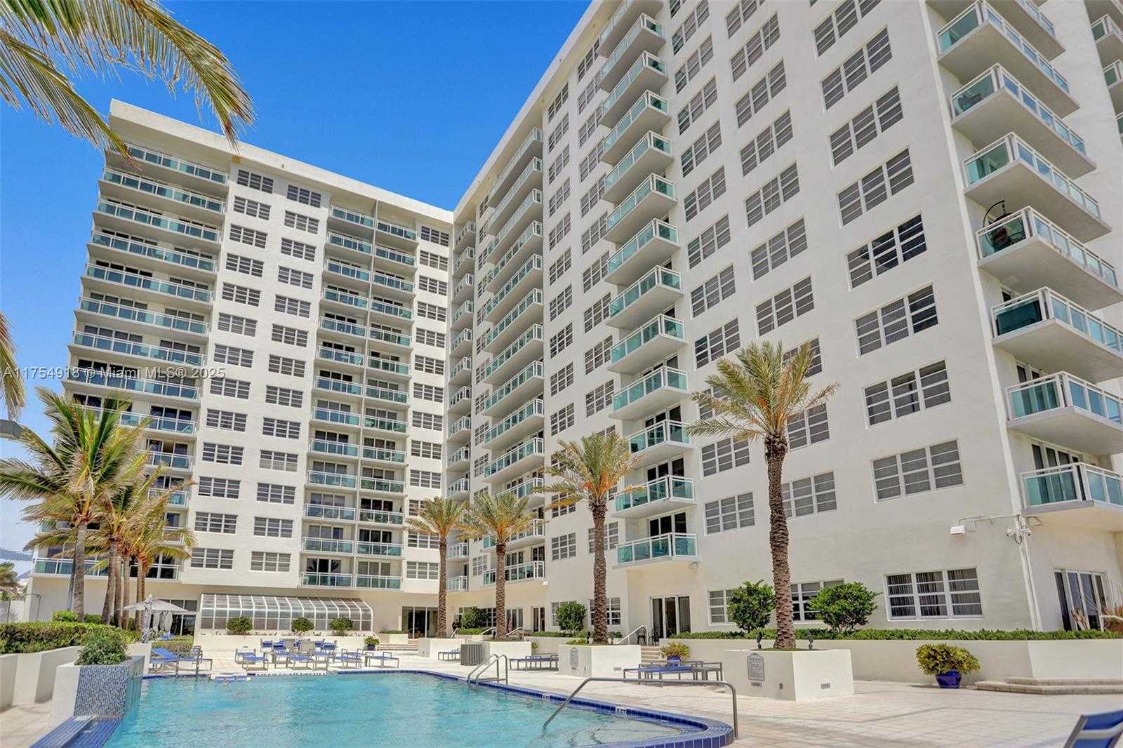 Small Image of 6917 COLLINS AVE #PH 1, Miami Beach Number 54