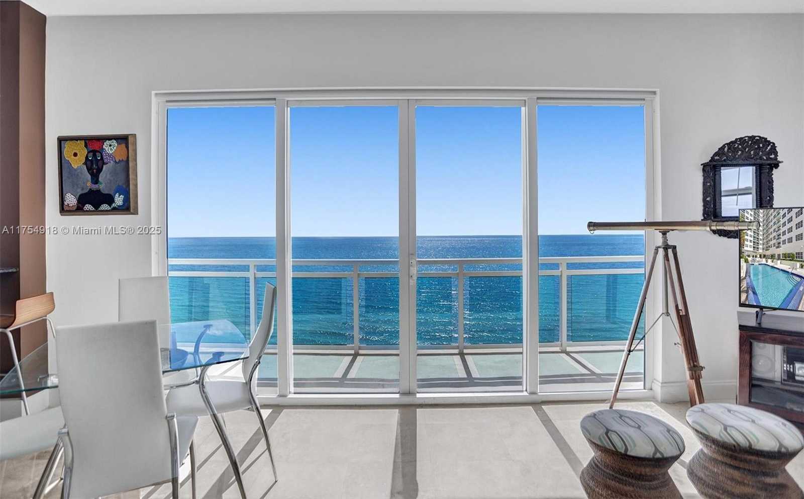 Small Image of 6917 COLLINS AVE #PH 1, Miami Beach Number 7