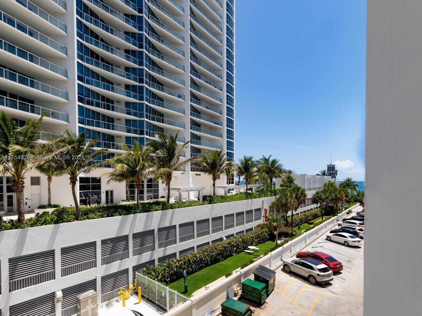 Small Image of 3505 SOUTH OCEAN DR #305, Hollywood Number 14