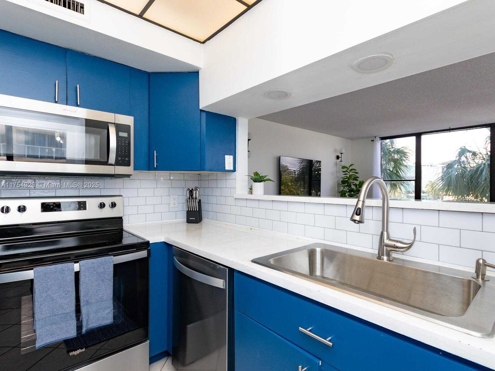 Small Image of 3505 SOUTH OCEAN DR #305, Hollywood Number 18