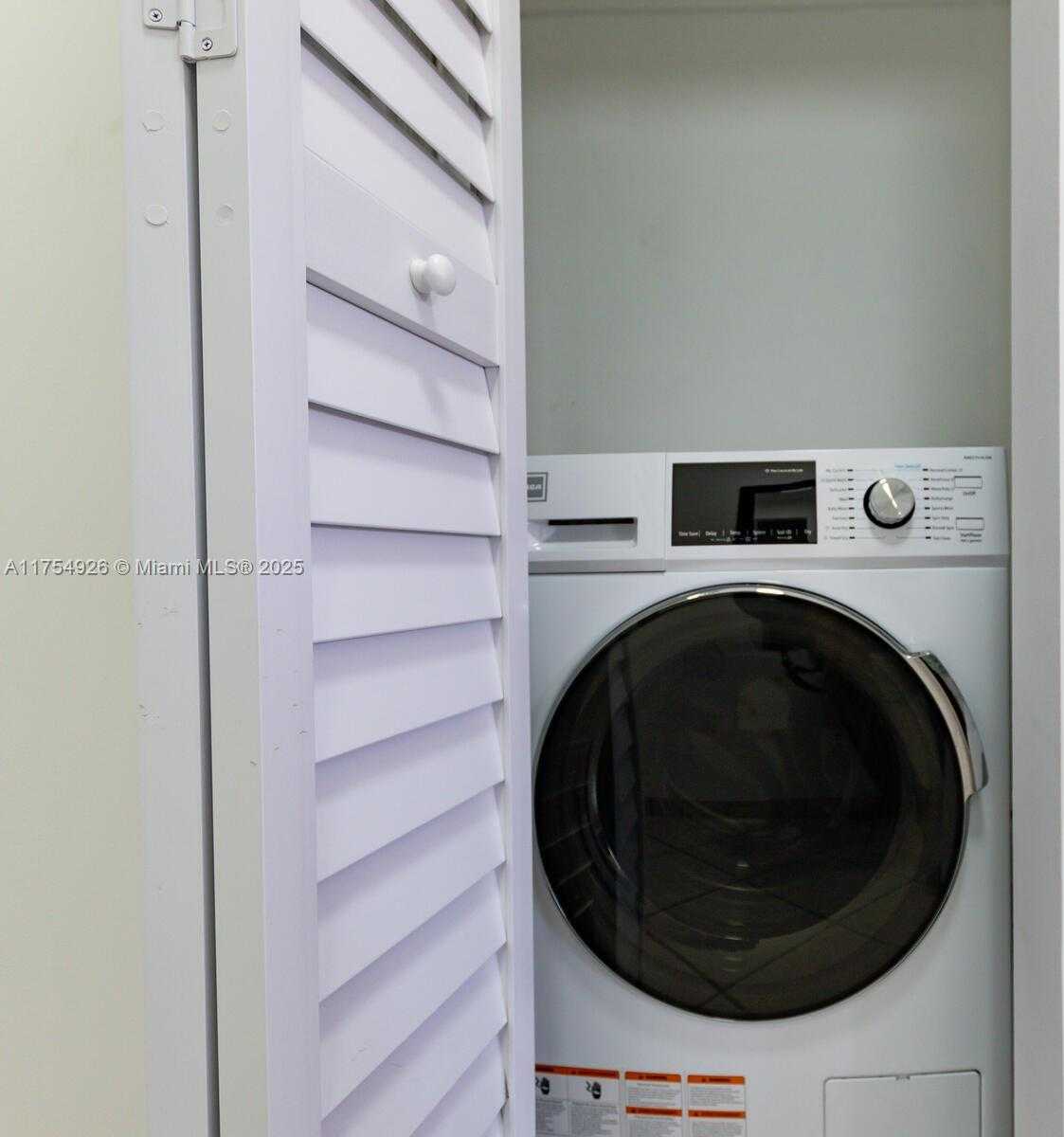 Small Image of 3505 SOUTH OCEAN DR #305, Hollywood Number 19