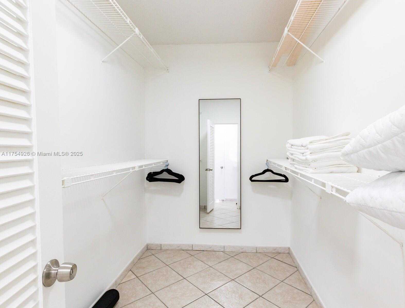 Small Image of 3505 SOUTH OCEAN DR #305, Hollywood Number 27