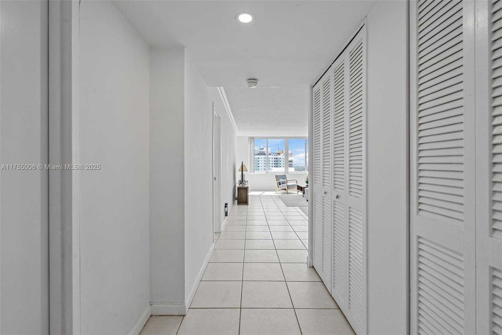 Small Image of 5401 COLLINS AVE #1114, Miami Beach Number 10