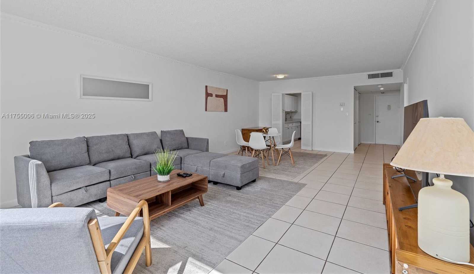 Small Image of 5401 COLLINS AVE #1114, Miami Beach Number 18
