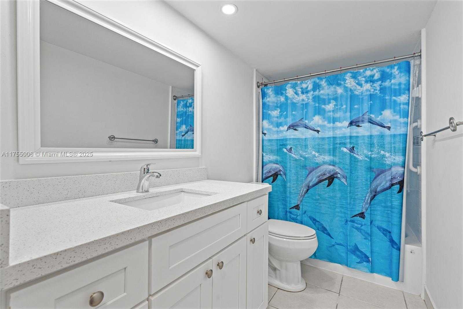 Small Image of 5401 COLLINS AVE #1114, Miami Beach Number 28