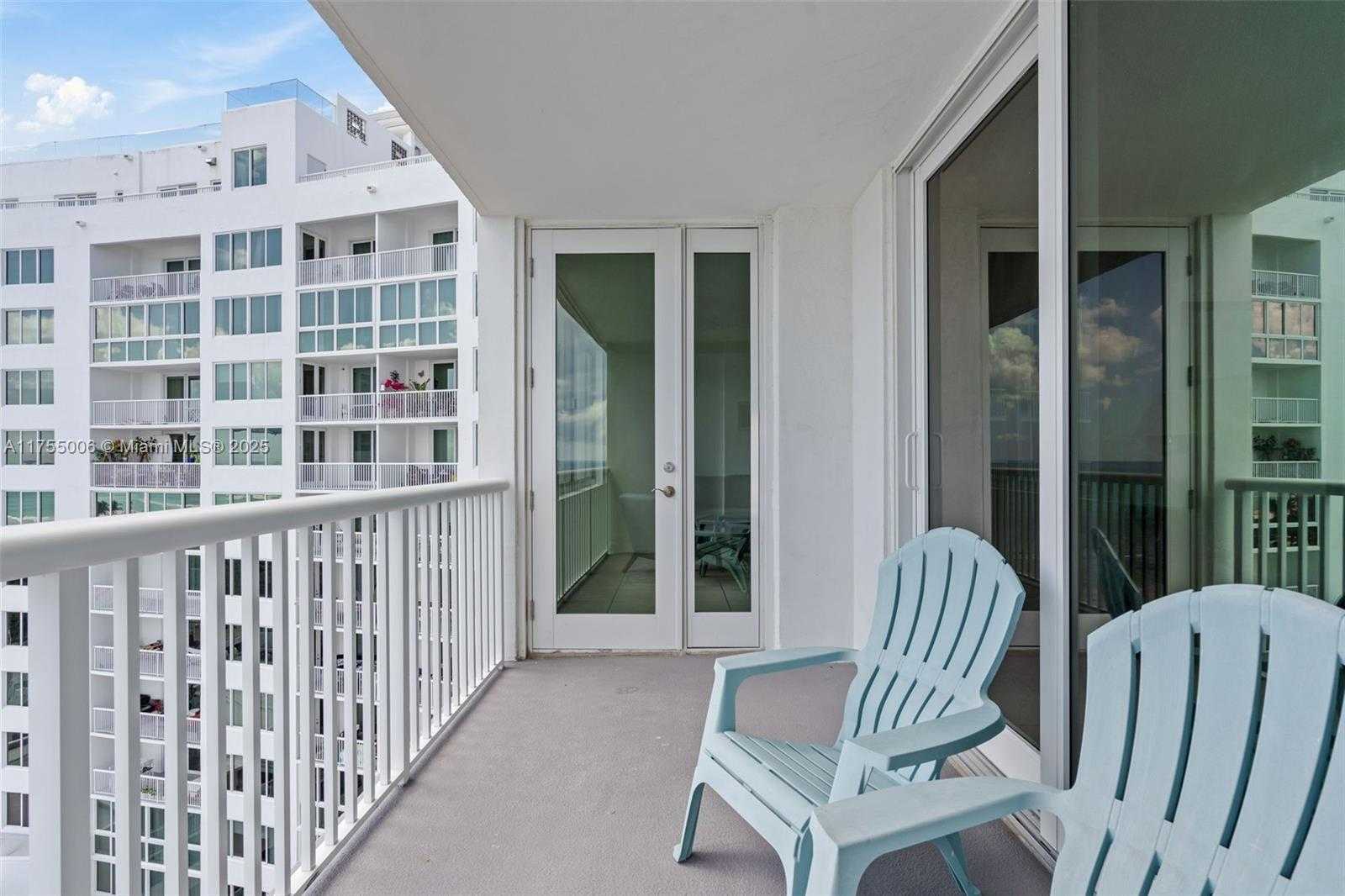 Small Image of 5401 COLLINS AVE #1114, Miami Beach Number 32
