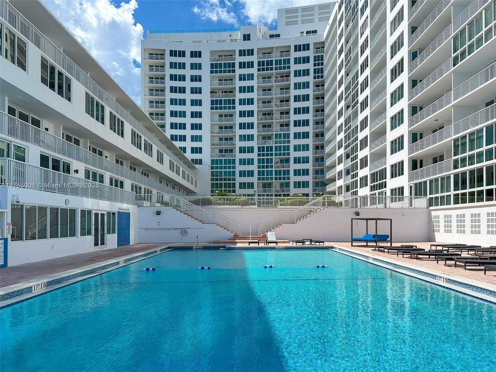 Small Image of 5401 COLLINS AVE #1114, Miami Beach Number 36