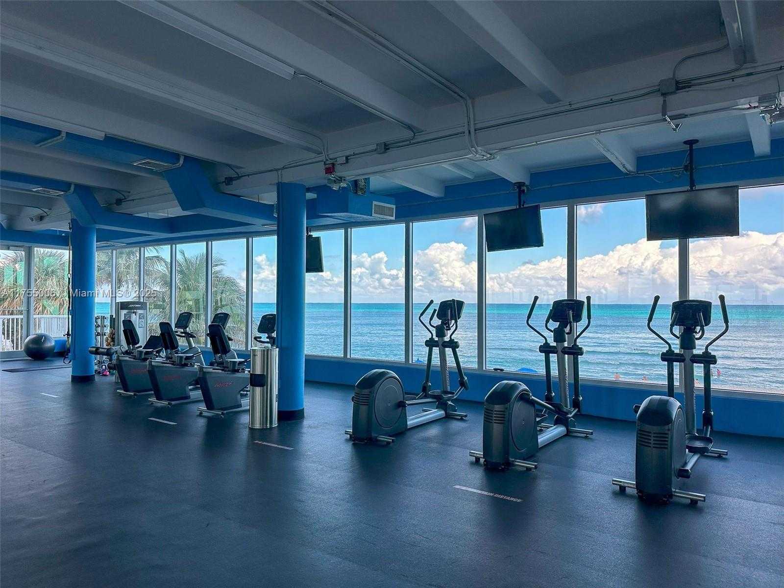 Small Image of 5401 COLLINS AVE #1114, Miami Beach Number 37