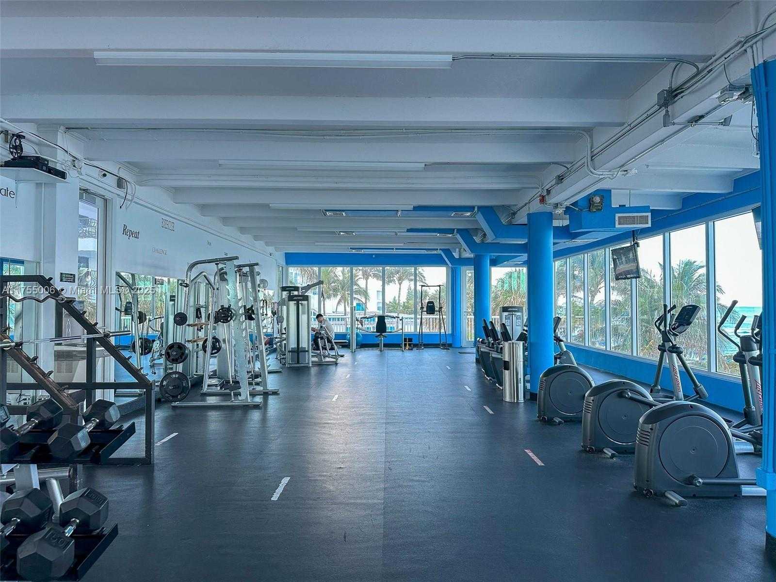 Small Image of 5401 COLLINS AVE #1114, Miami Beach Number 39