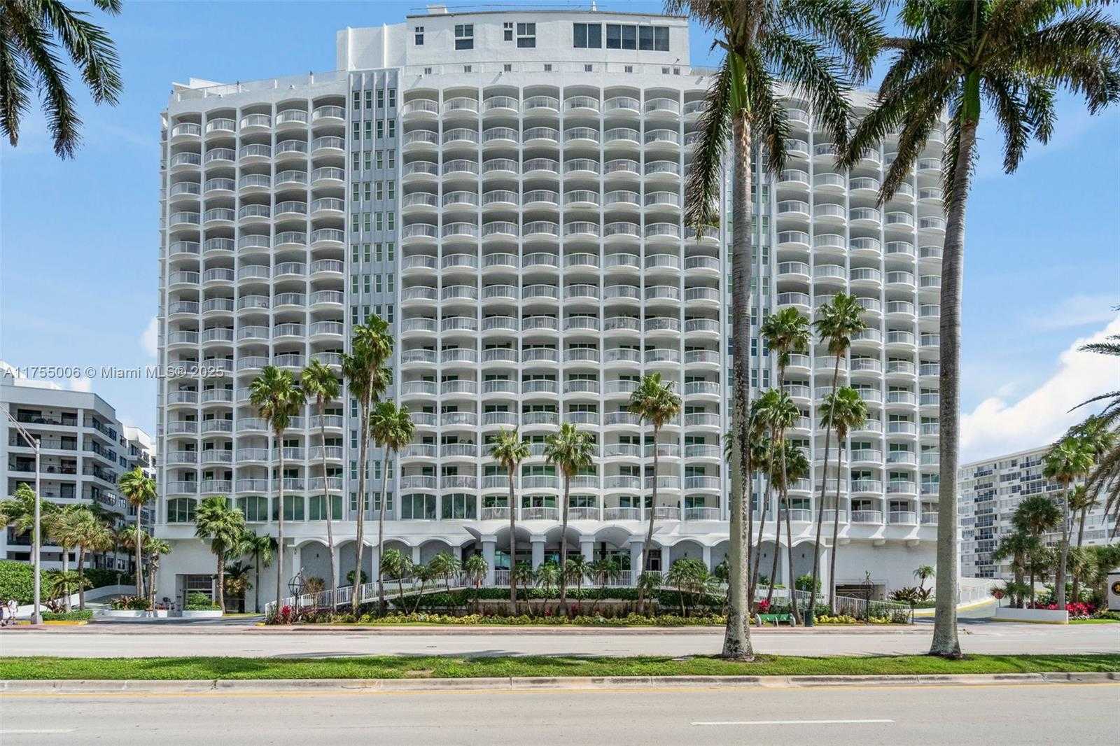 Small Image of 5401 COLLINS AVE #1114, Miami Beach Number 41