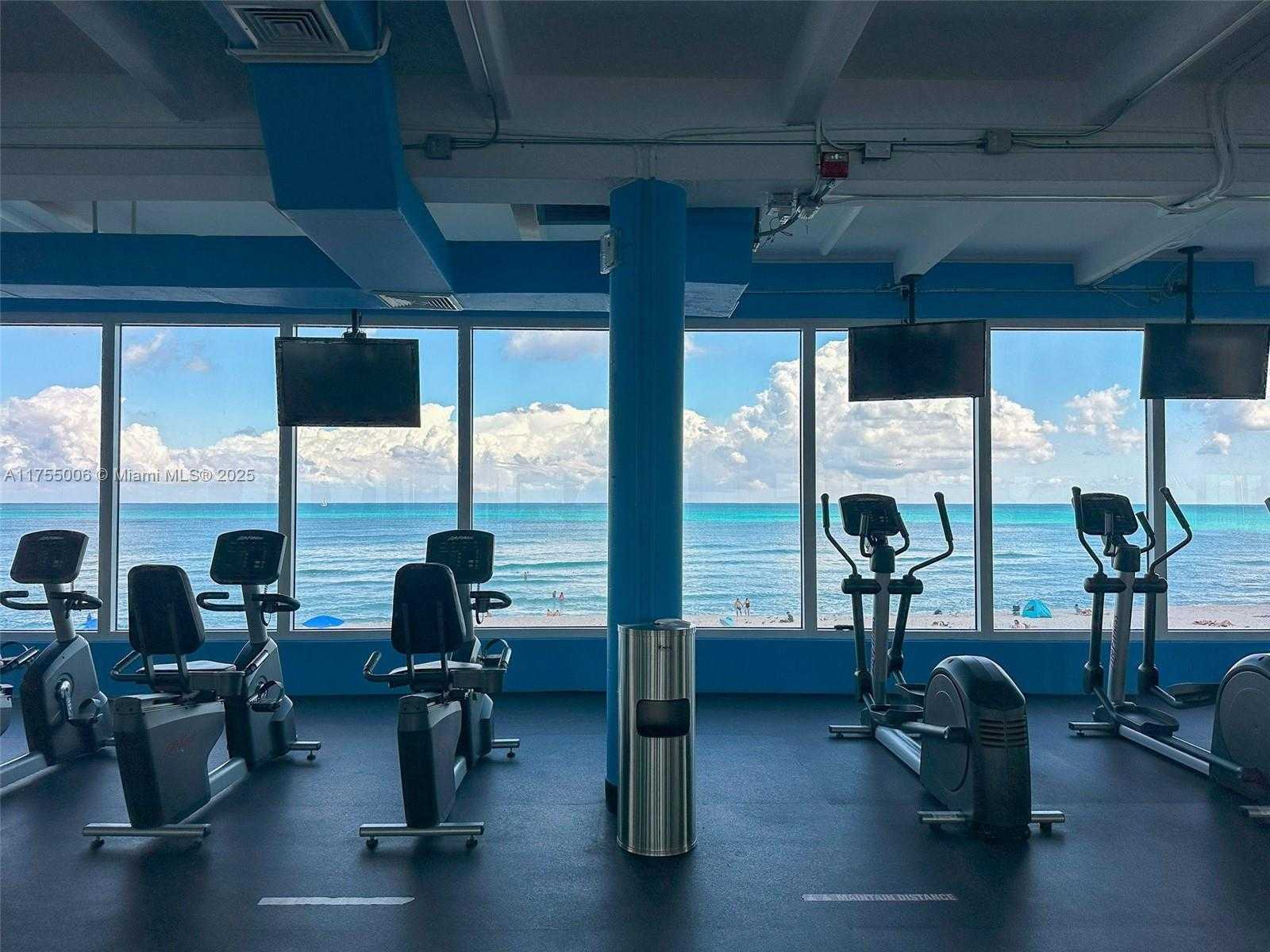 Small Image of 5401 COLLINS AVE #1114, Miami Beach Number 6