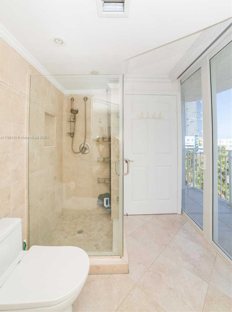 Small Image of 18000 NORTH BAY RD #602, Sunny Isles Beach Number 16