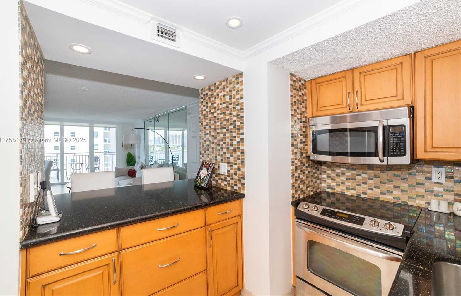 Small Image of 18000 NORTH BAY RD #602, Sunny Isles Beach Number 20