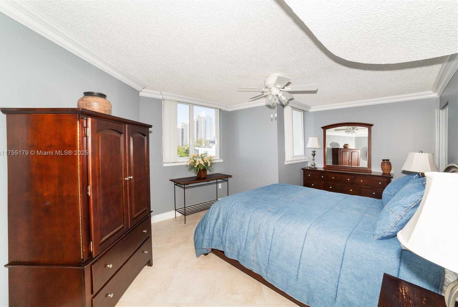 Small Image of 18000 NORTH BAY RD #602, Sunny Isles Beach Number 22