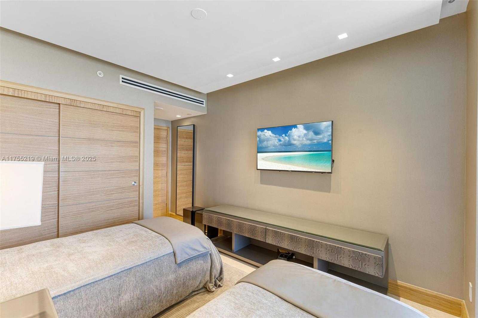 Small Image of 17875 COLLINS AVE #2402, Sunny Isles Beach Number 18