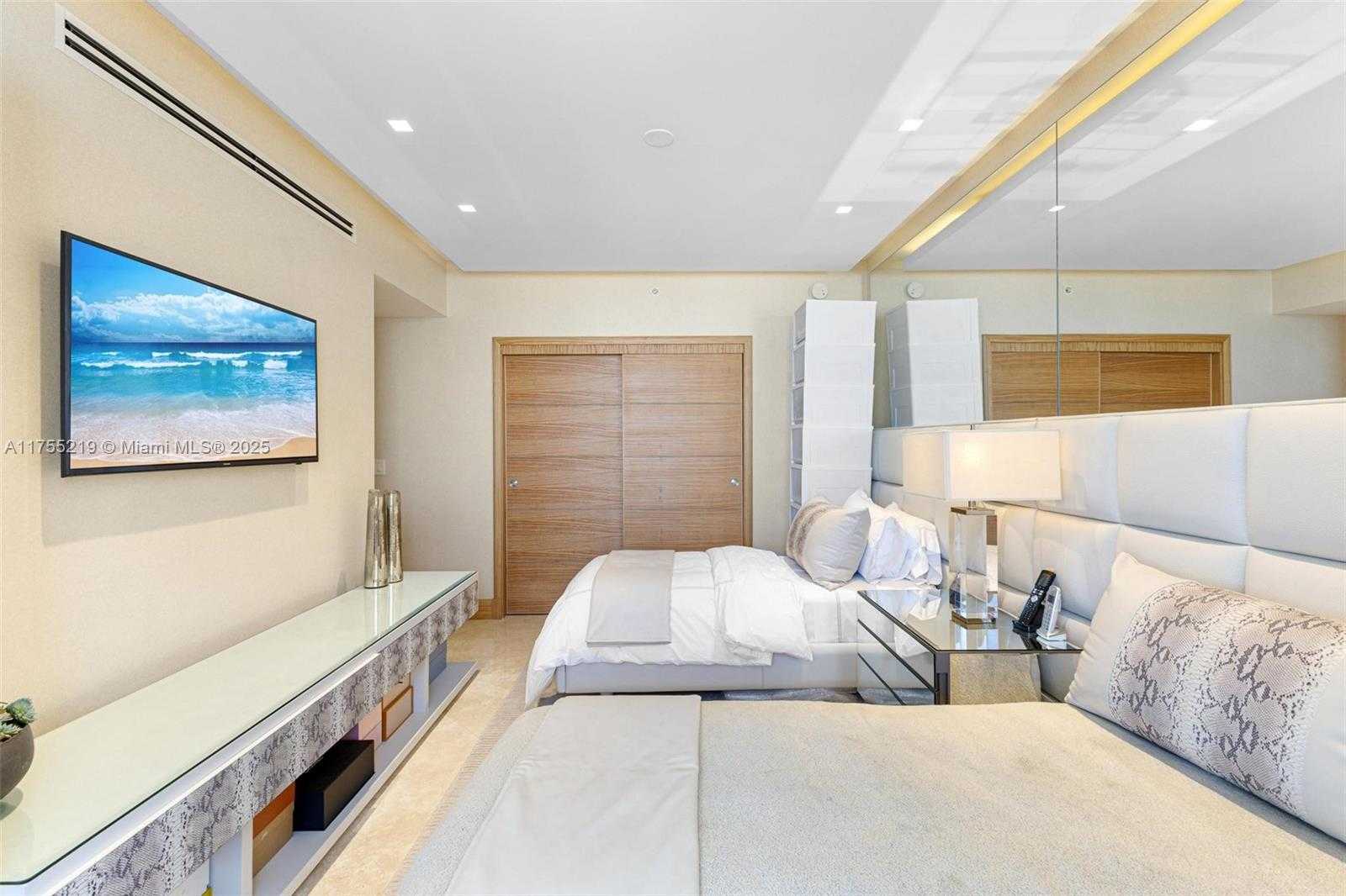 Small Image of 17875 COLLINS AVE #2402, Sunny Isles Beach Number 21