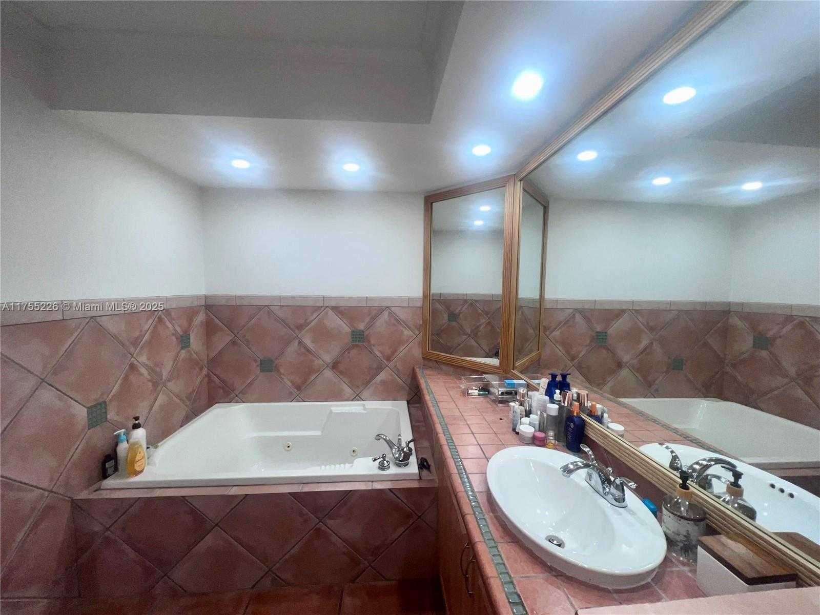 Small Image of 20185 EAST COUNTRY CLUB DR #1109, Aventura Number 22
