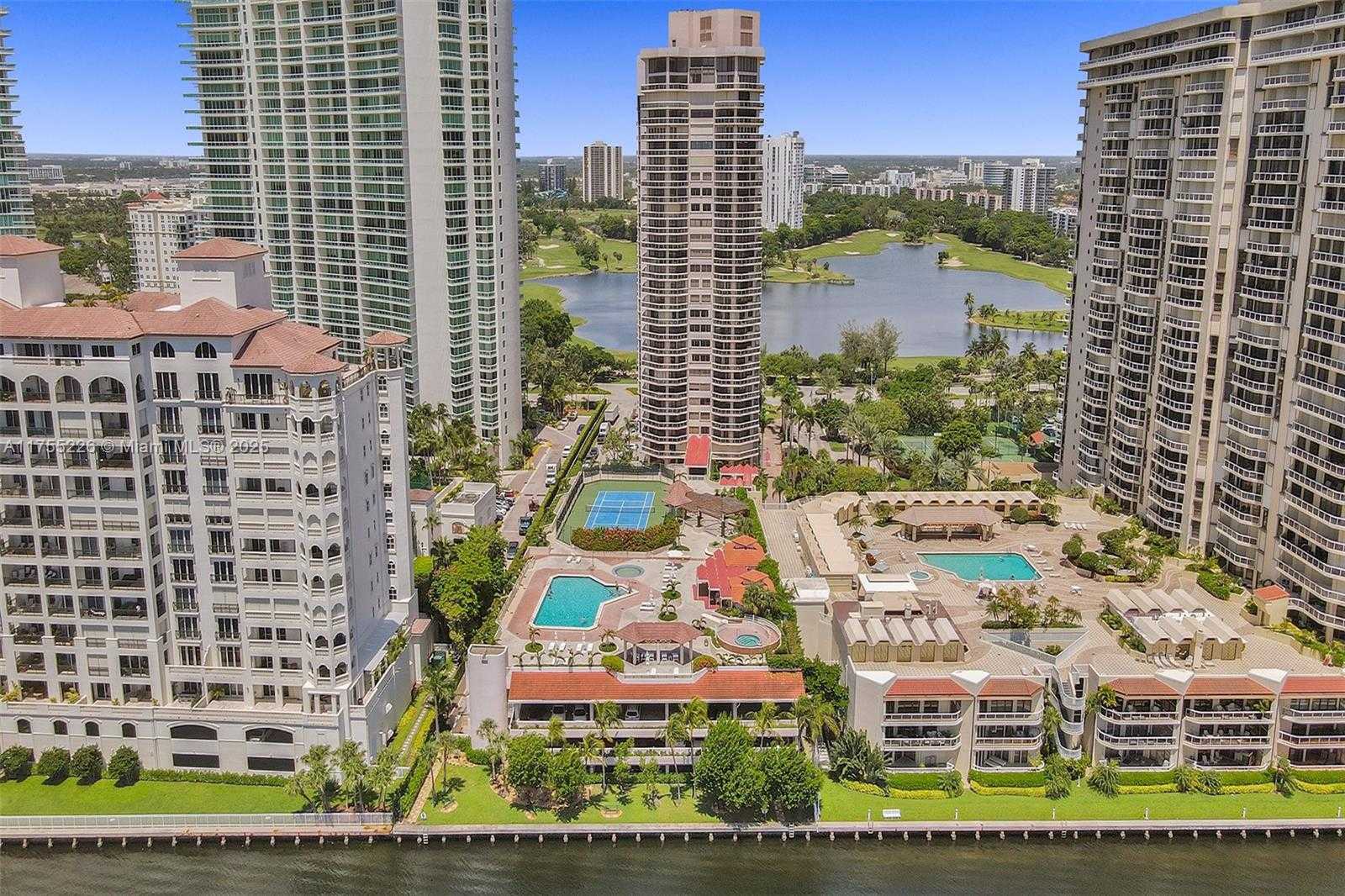 Small Image of 20185 EAST COUNTRY CLUB DR #1109, Aventura Number 3