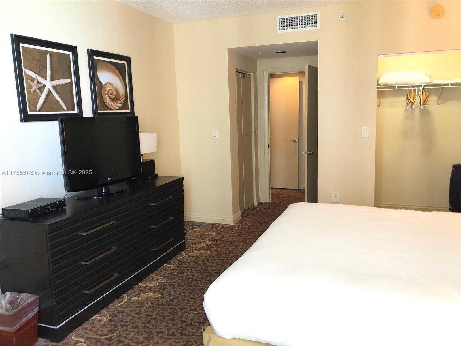 Small Image of 17375 COLLINS AVE #1104, Sunny Isles Beach Number 16