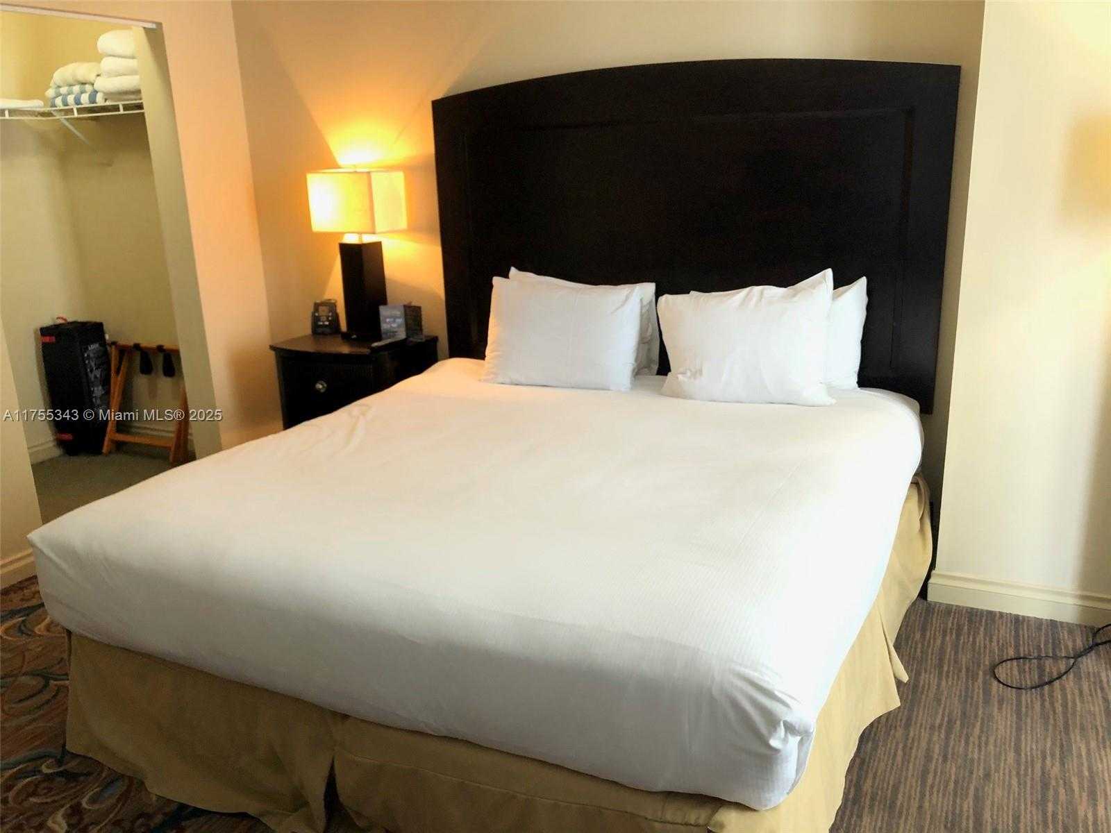 Small Image of 17375 COLLINS AVE #1104, Sunny Isles Beach Number 17