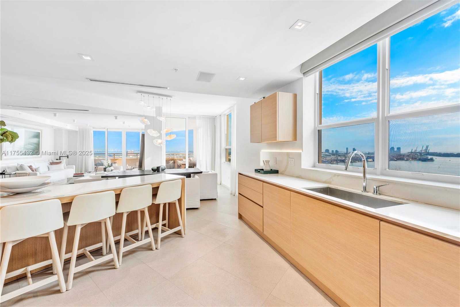 Small Image of 848 BRICKELL KEY DR #2701, Miami Number 14