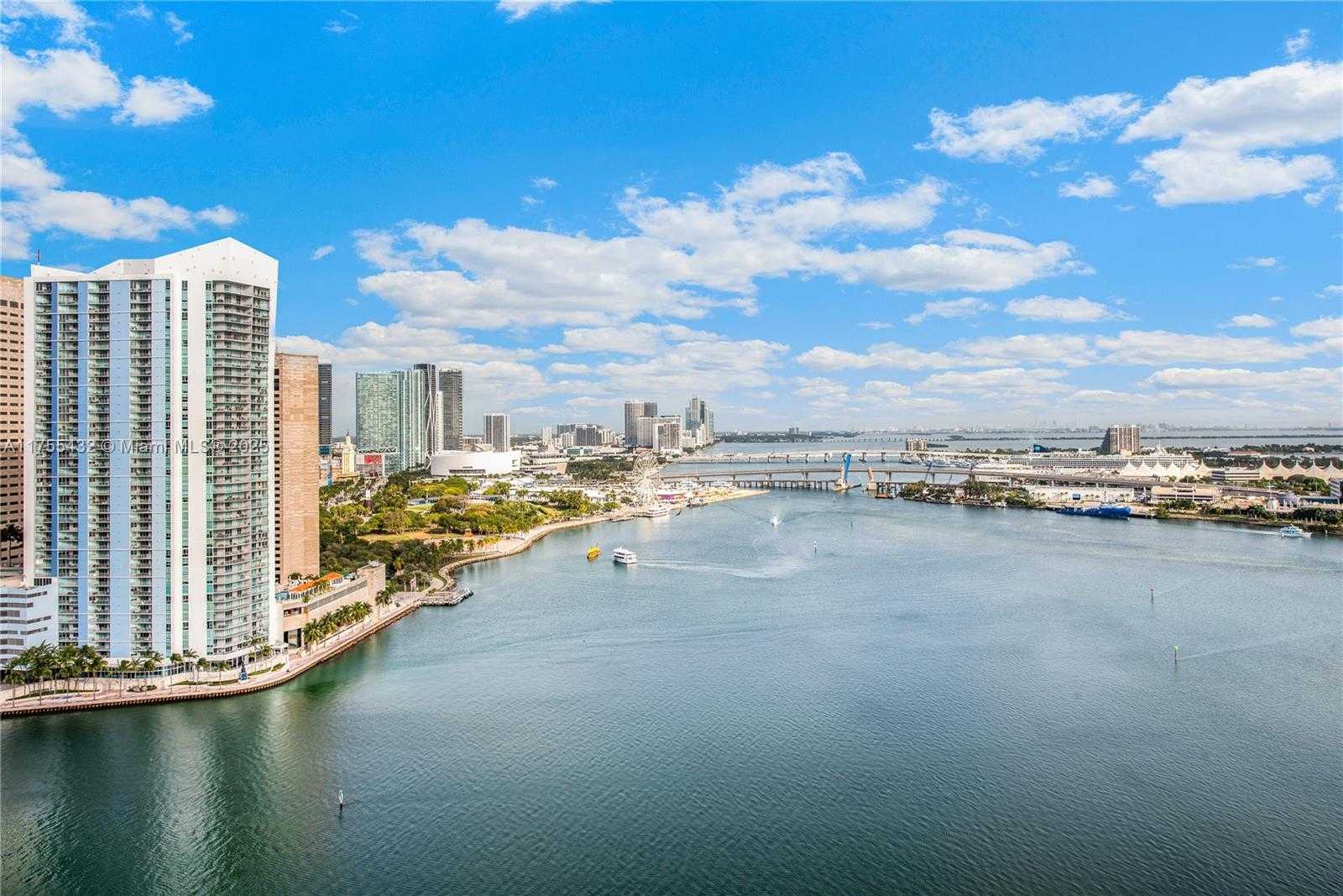 Small Image of 848 BRICKELL KEY DR #2701, Miami Number 40