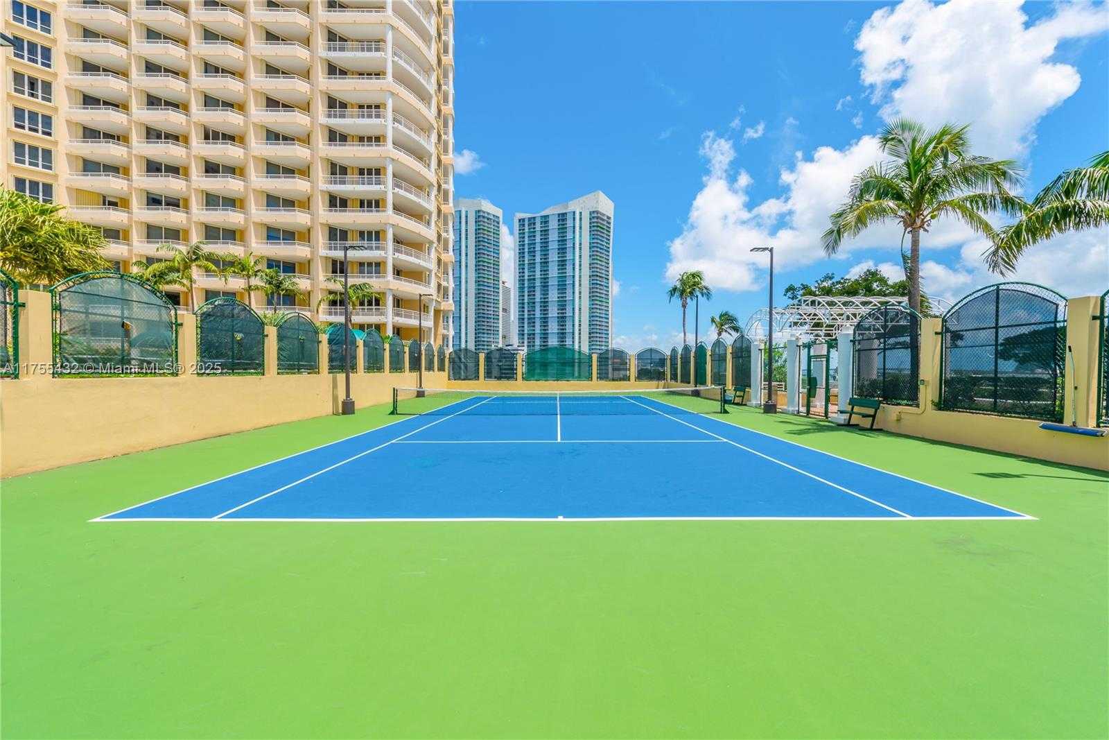 Small Image of 848 BRICKELL KEY DR #2701, Miami Number 48