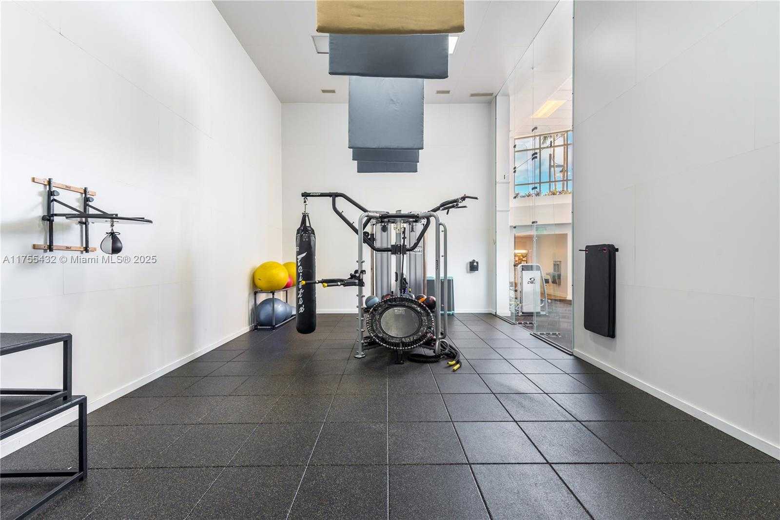 Small Image of 848 BRICKELL KEY DR #2701, Miami Number 50