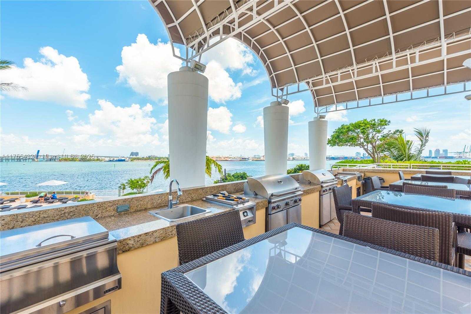 Small Image of 848 BRICKELL KEY DR #2701, Miami Number 57