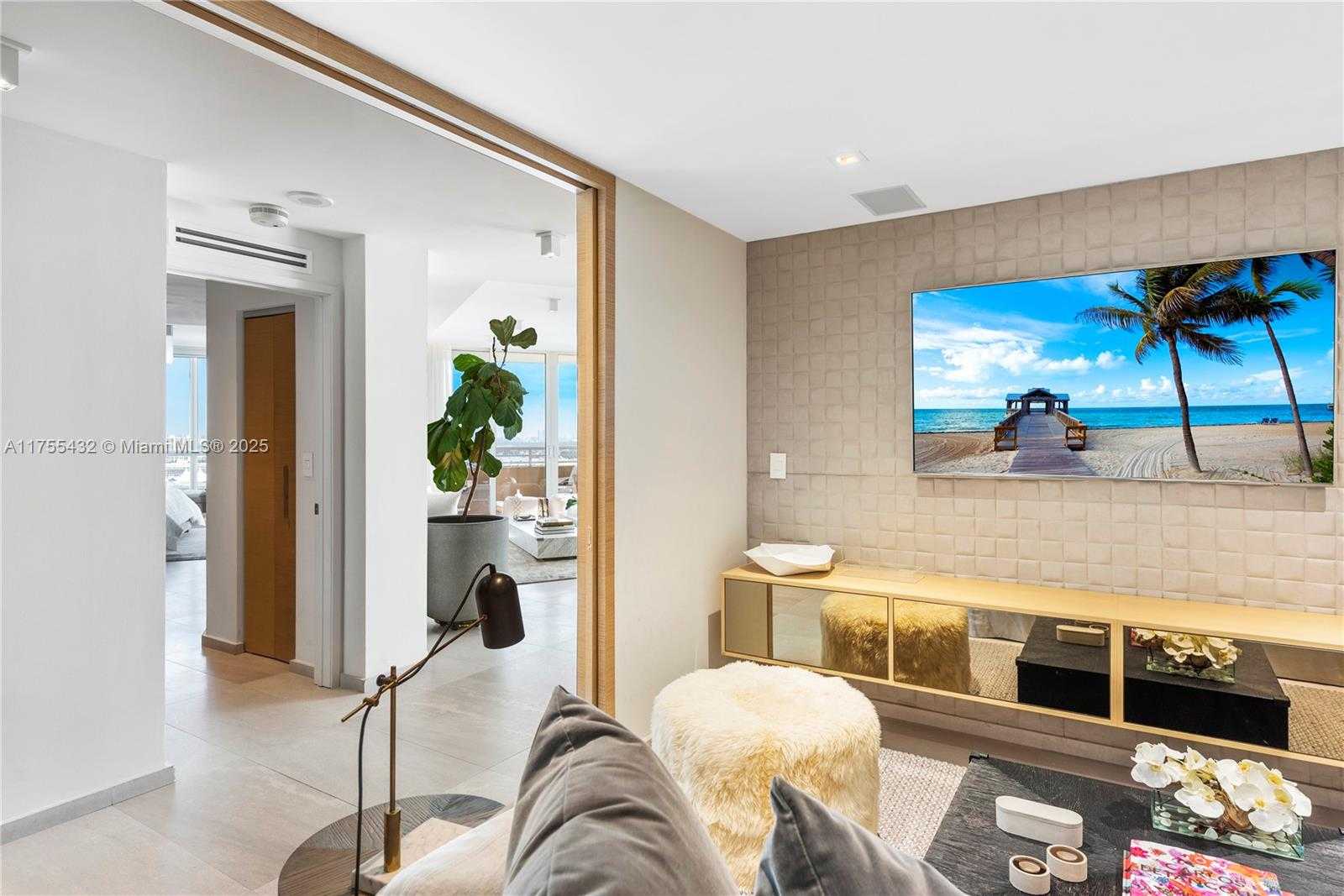 Small Image of 848 BRICKELL KEY DR #2701, Miami Number 8