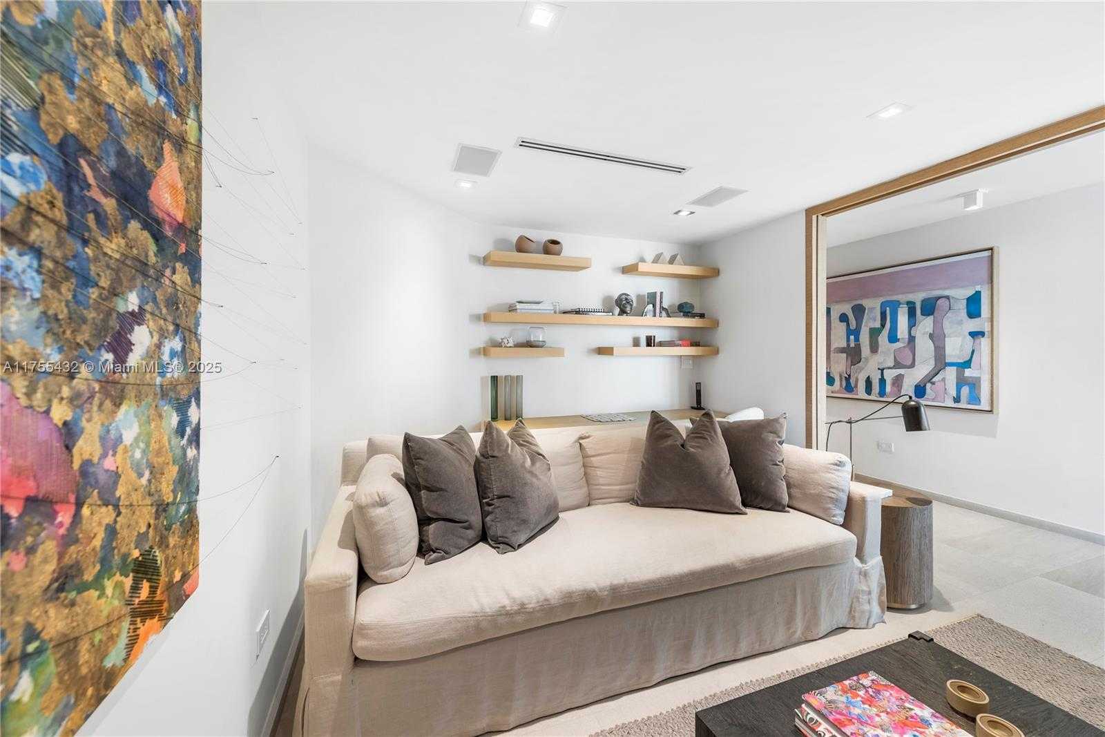 Small Image of 848 BRICKELL KEY DR #2701, Miami Number 9