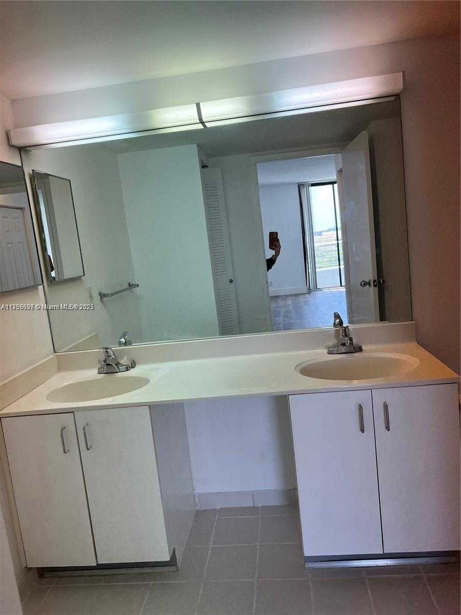 Small Image of 3300 NORTH EAST 192ND ST #616, Aventura Number 11