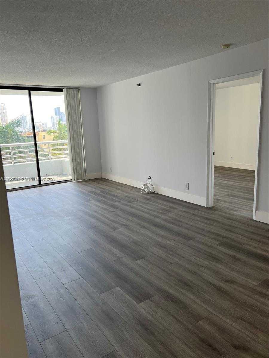 Small Image of 3300 NORTH EAST 192ND ST #616, Aventura Number 4