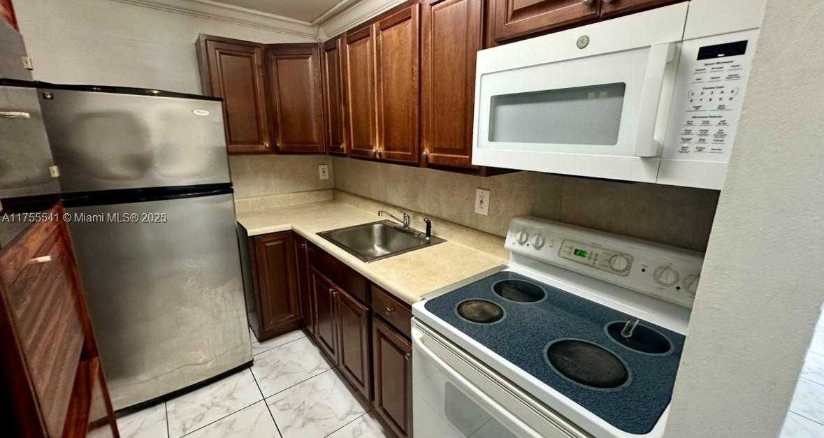 Small Image of 8421 NORTH WEST 8TH ST #202, Miami Number 3